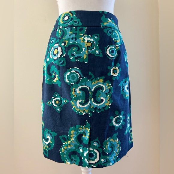 CUTE Navy Print Skirt - Picture 4 of 5